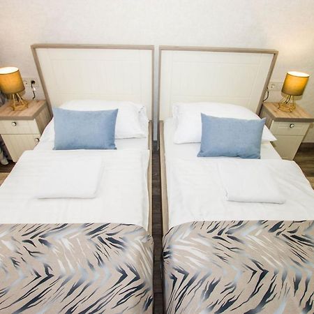 Jarja Panzio Hotel Hajduszoboszlo Bagian luar foto