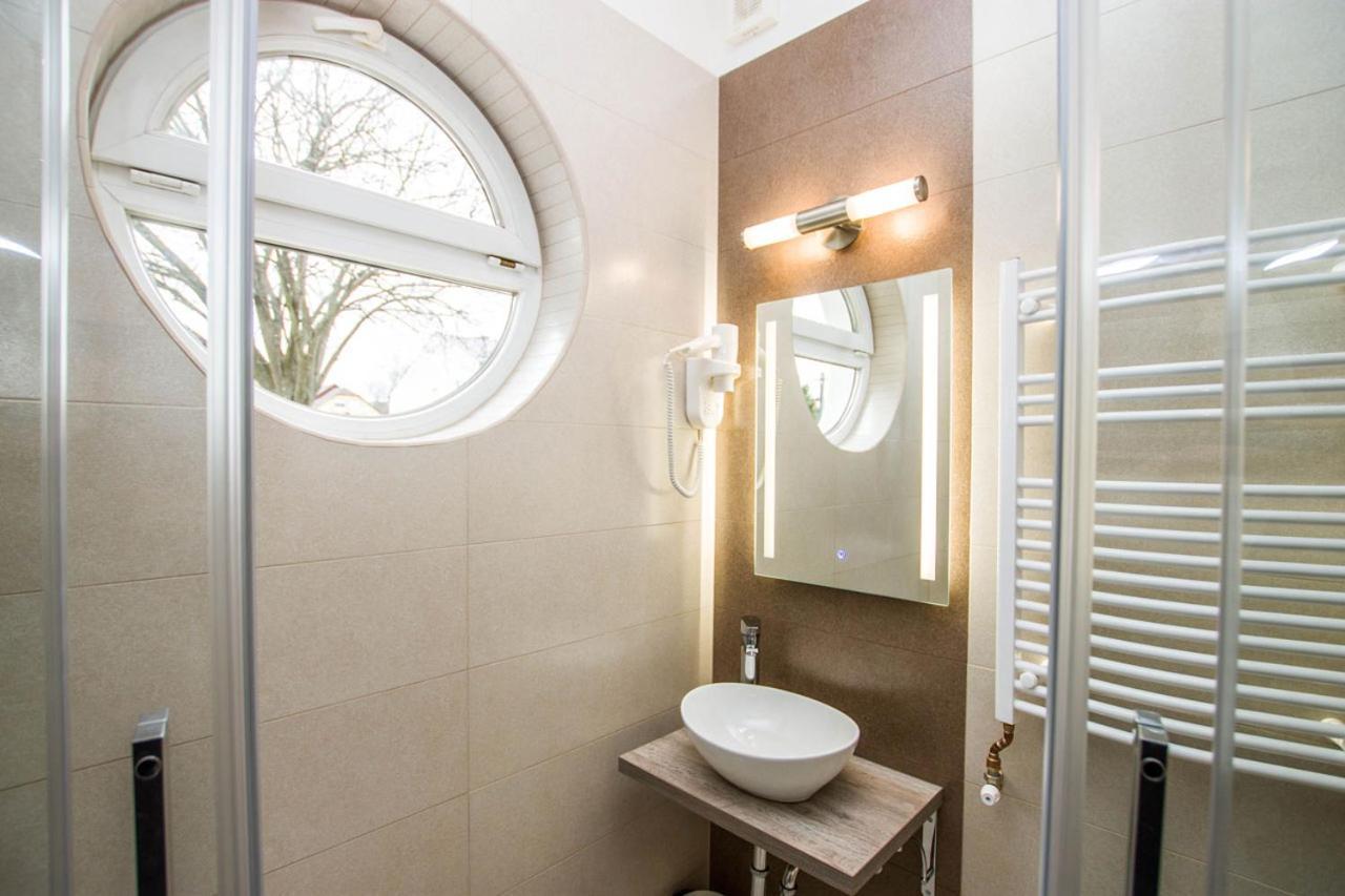 Jarja Panzio Hotel Hajduszoboszlo Bagian luar foto