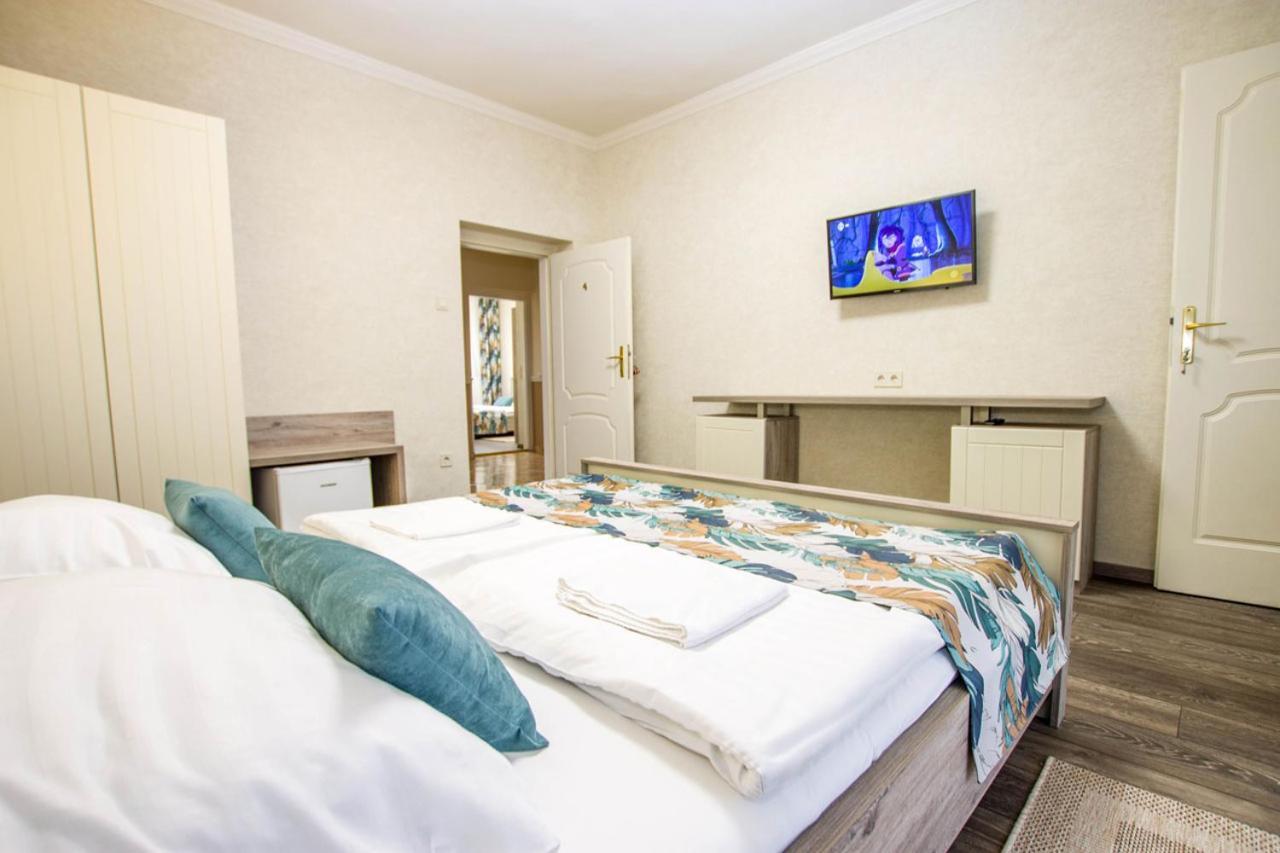Jarja Panzio Hotel Hajduszoboszlo Bagian luar foto