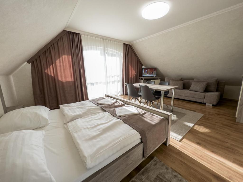 Jarja Panzio Hotel Hajduszoboszlo Bagian luar foto
