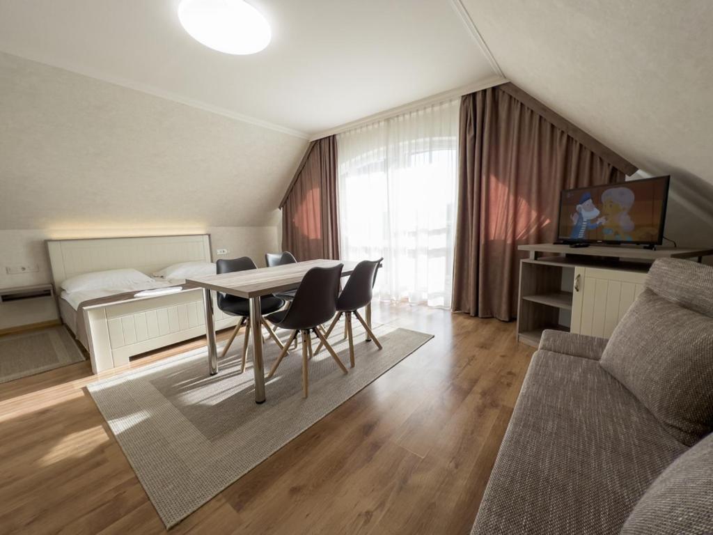 Jarja Panzio Hotel Hajduszoboszlo Bagian luar foto