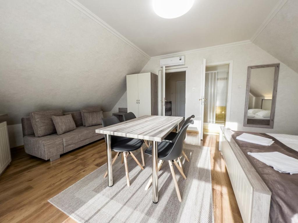 Jarja Panzio Hotel Hajduszoboszlo Bagian luar foto