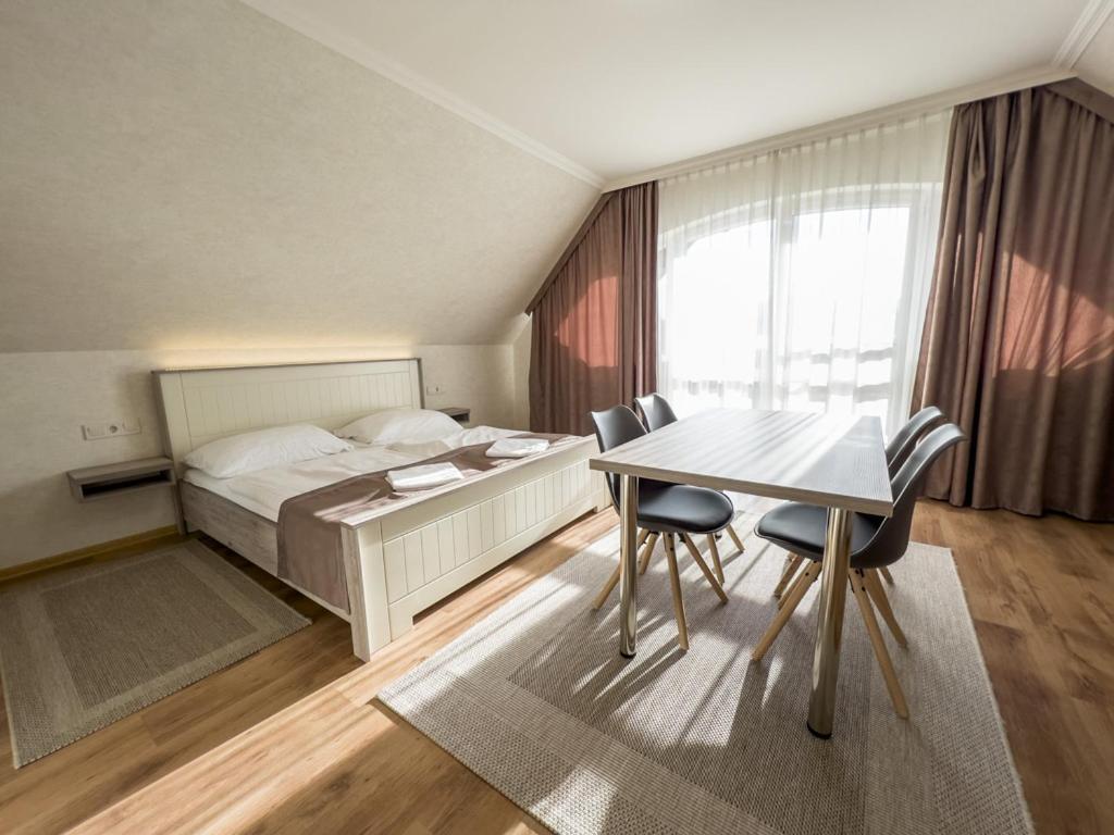 Jarja Panzio Hotel Hajduszoboszlo Bagian luar foto