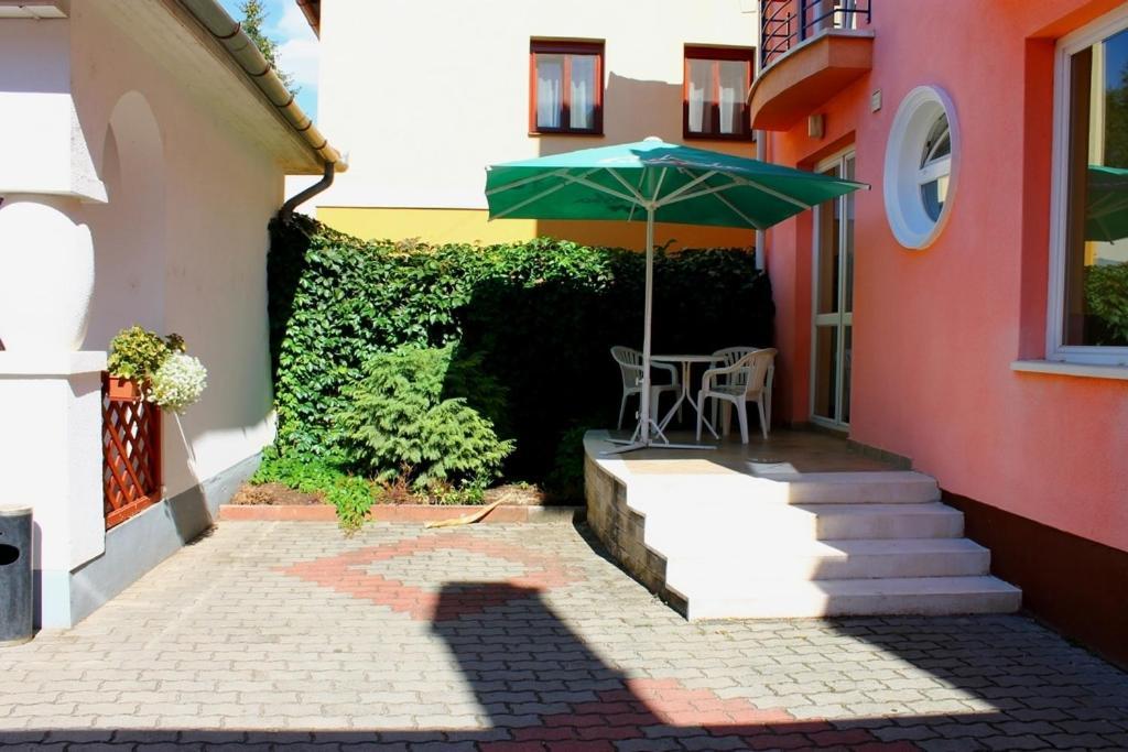 Jarja Panzio Hotel Hajduszoboszlo Bagian luar foto