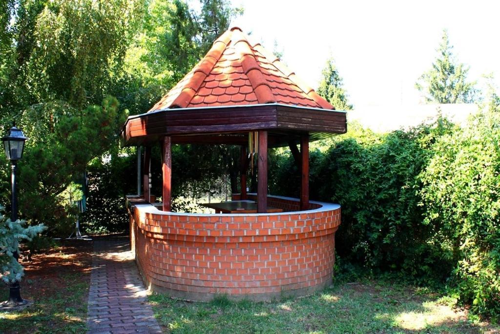 Jarja Panzio Hotel Hajduszoboszlo Bagian luar foto